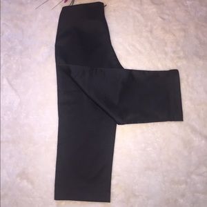 🆑 3/$25 & $4.99 To Ship Woman’s Capri Sateen Crop Dress Pants Slacks New Size 7